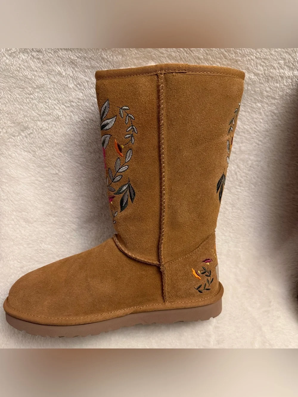 UGG Australia Juliette Chestnut Suede Floral Embroidered Boots Women's 7
